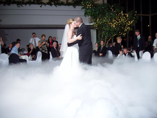 dry ice cloud at wedding