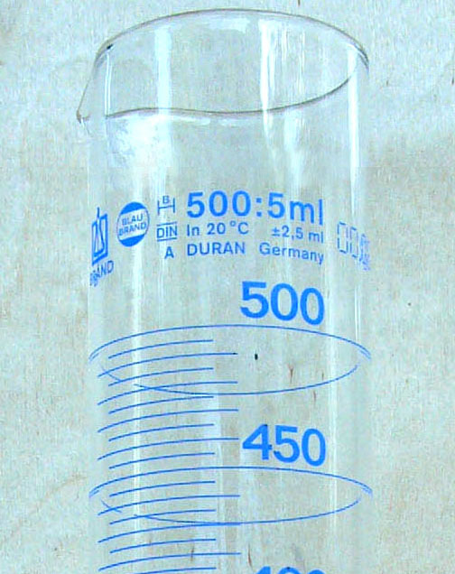 graduation cylinder 500 mL